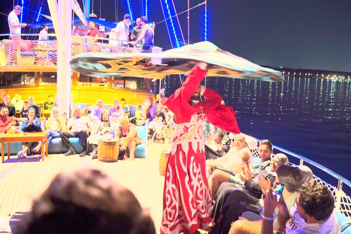 Dinner Cruise and Show aboard Sina Dream — photo 3