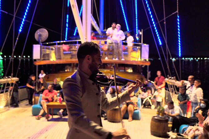 Dinner Cruise and Show aboard Sina Dream — photo 2